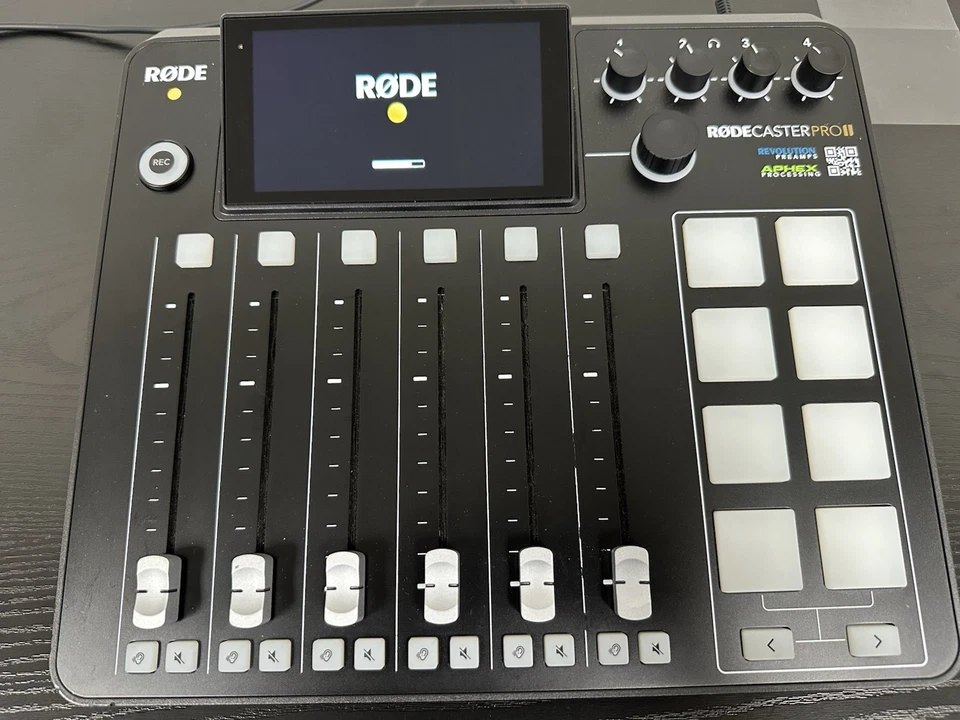 RODE RODECASTER PRO II 8 Channel Integrated Audio Production Studio - Image 2 of 4