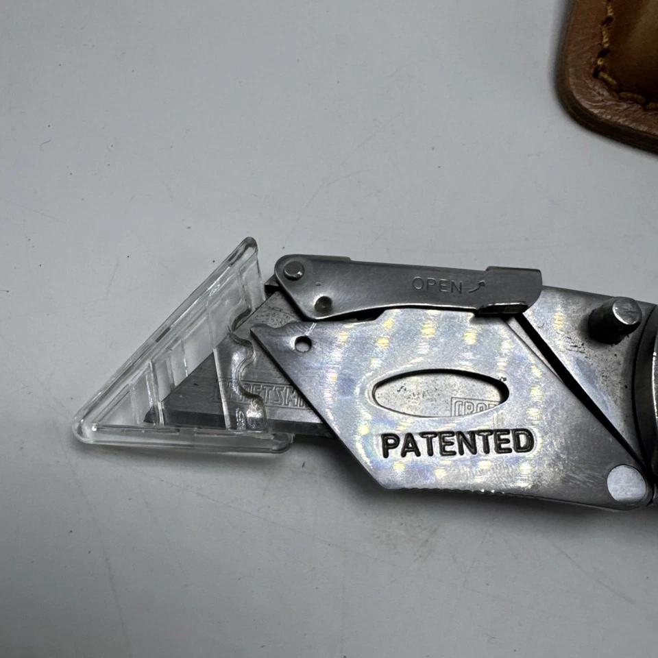 Navaja de afeitar de bolsillo plegable con mango de madera Craftsman + estuche de transporte vintage Foto 2 de 4