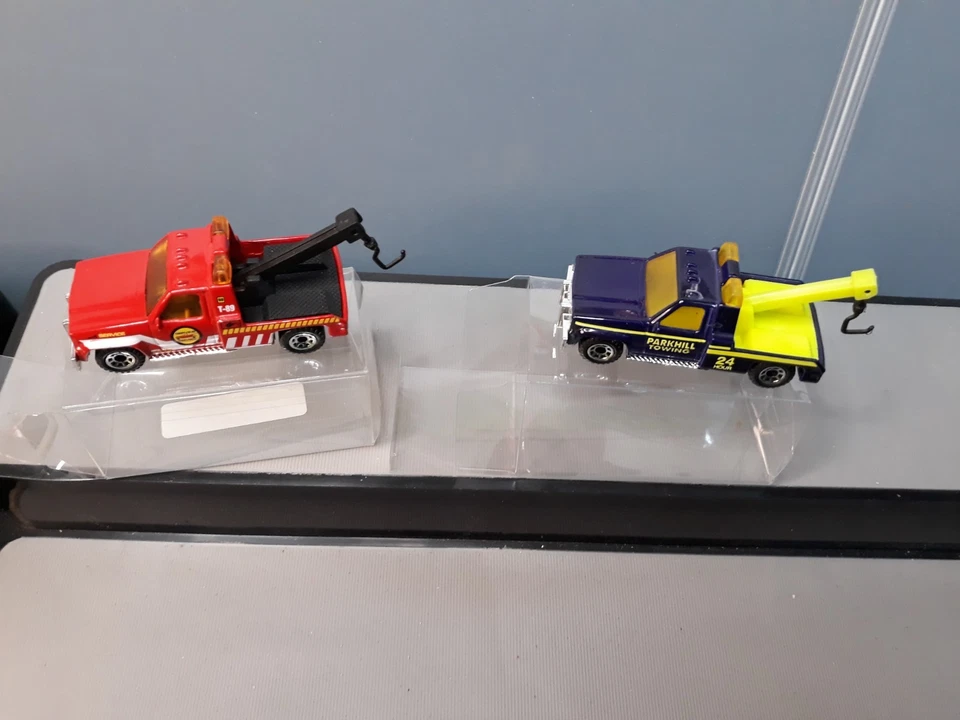 matchbox  GMC wrecker Parkhill towing and red service T-89 - Image 2 of 4