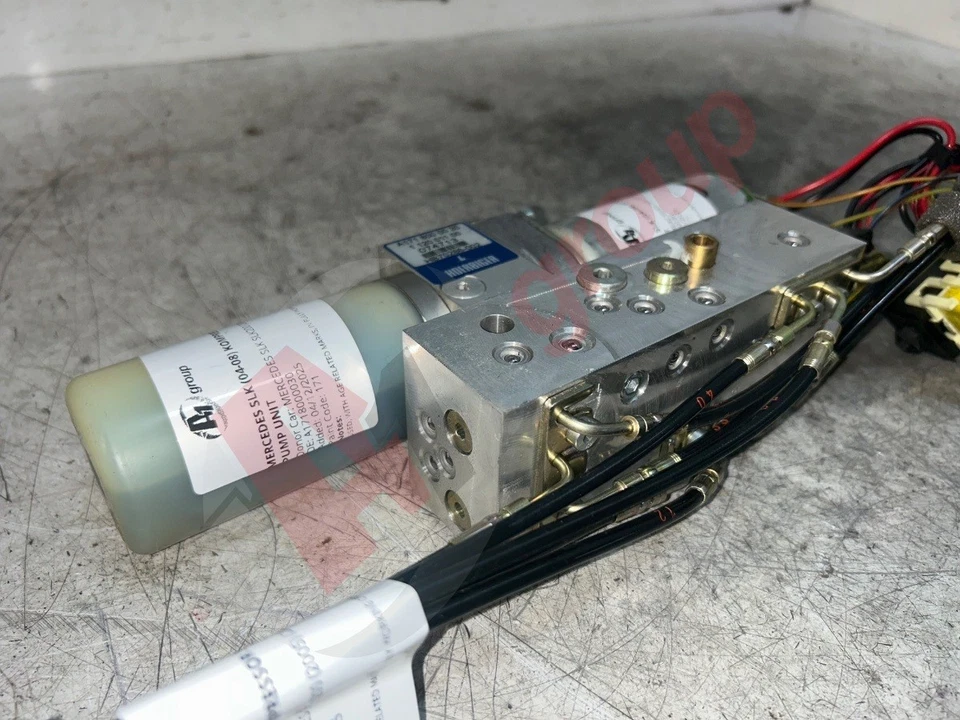 MERCEDES SLK (04-08) KOMPRESSOR SUNROOF MOTOR PUMP UNIT A1718000030 - Image 3 of 4