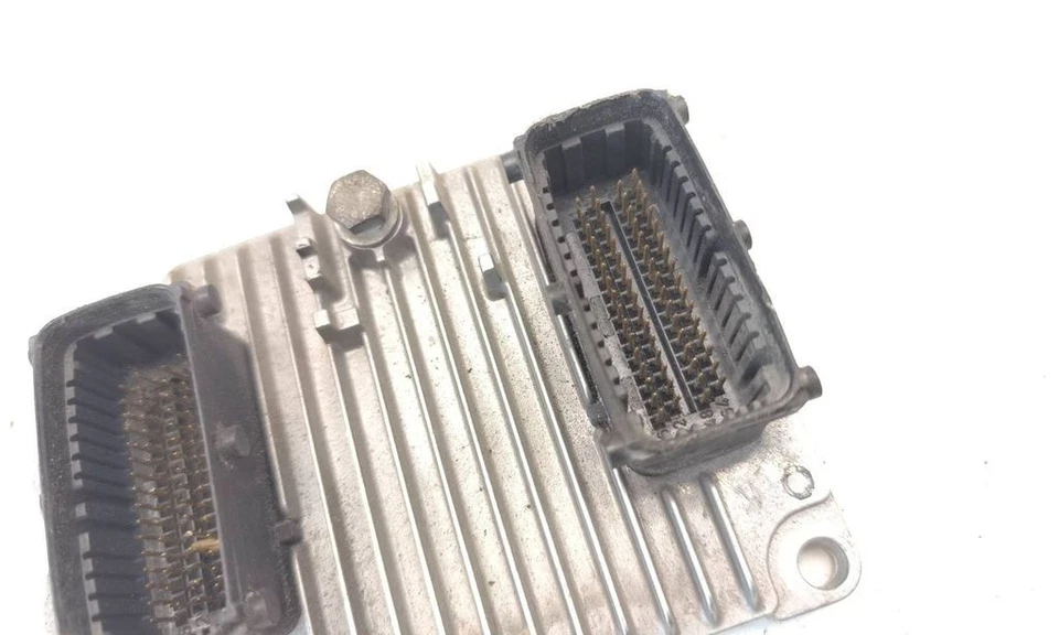 Modulo Di Controllo Motore ECU Opel Omega B2 2003 2.2i Benzina 106kW Foto 3 de 4