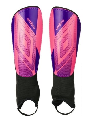 Umbro  Soccer Shin Guards with Stirrup Ankle Guard, Size Junior. New