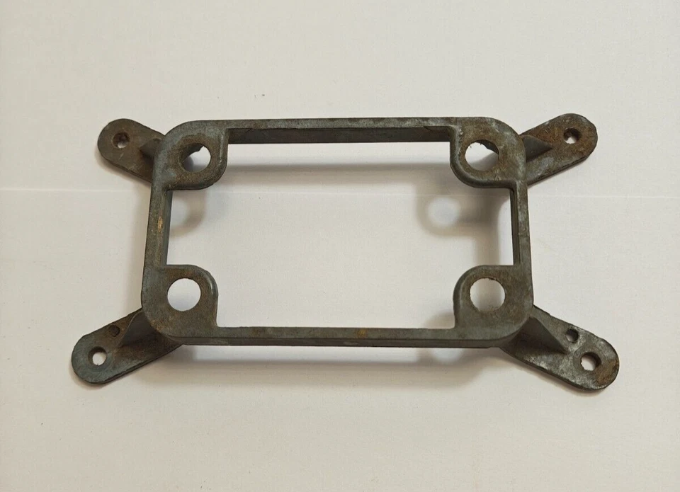 1960 道奇斗牛士凤凰先锋 Polara Retainer Horn Bar 1948674 NOS。 — 第 3/4 张图片