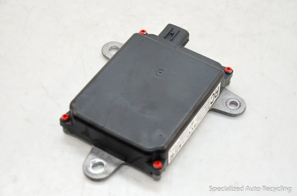 Módulo de control Lexus RC350 2015 Lane Assist ID 88162-0W200 OEM Foto 2 de 4