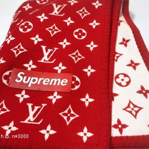 Supreme X Louis Vuitton Red Monogram Blanket Logo From Japan VERY