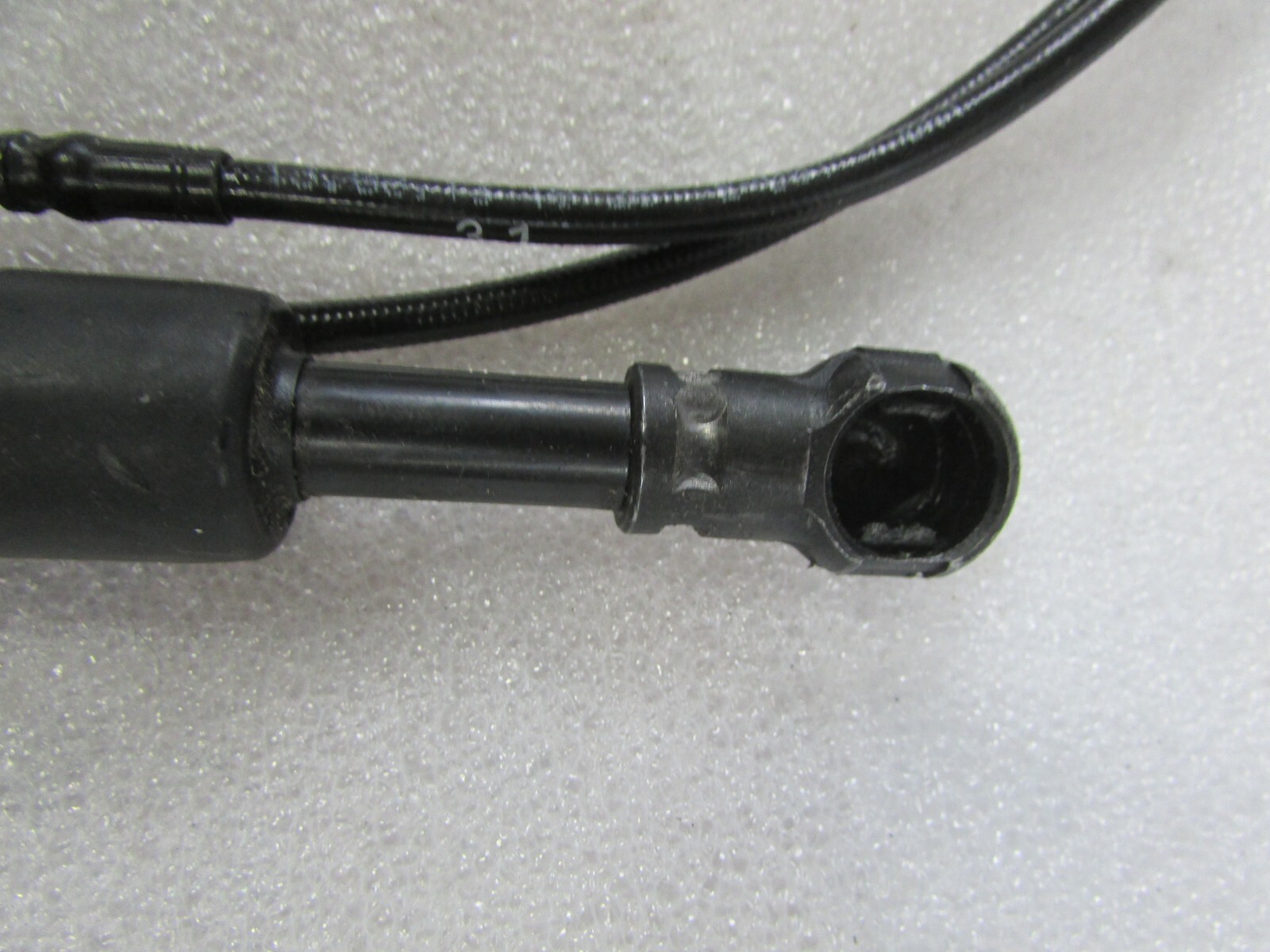 Ferrari California, T, Left Convertible Top Hydraulic Tonneau Ram, P/N 81860800