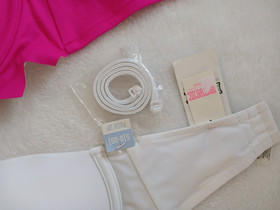 NWT Lot Of 2 Victoria Secret Super Push Up Bra Hot Pink and White  32  - 34 D DD