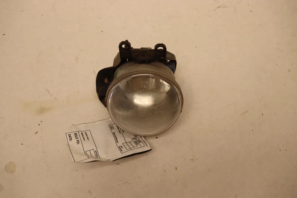 Toyota 4runner 2014-2020 parachoques delantero derecho lado pasajero luz antiniebla OEM Foto 2 de 4