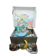 PUSHEEN Lot of 18 Misc Subscription Box Items Vinyl Figures Etc. Pre-owned 