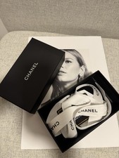 Original Chanel Box mit Geschenkband und Einlage