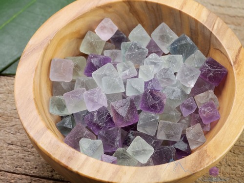 Raw FLUORITE Crystal Octahedron - Metaphysical Home Decor Rocks Minerals, E1234 - Picture 2 of 8