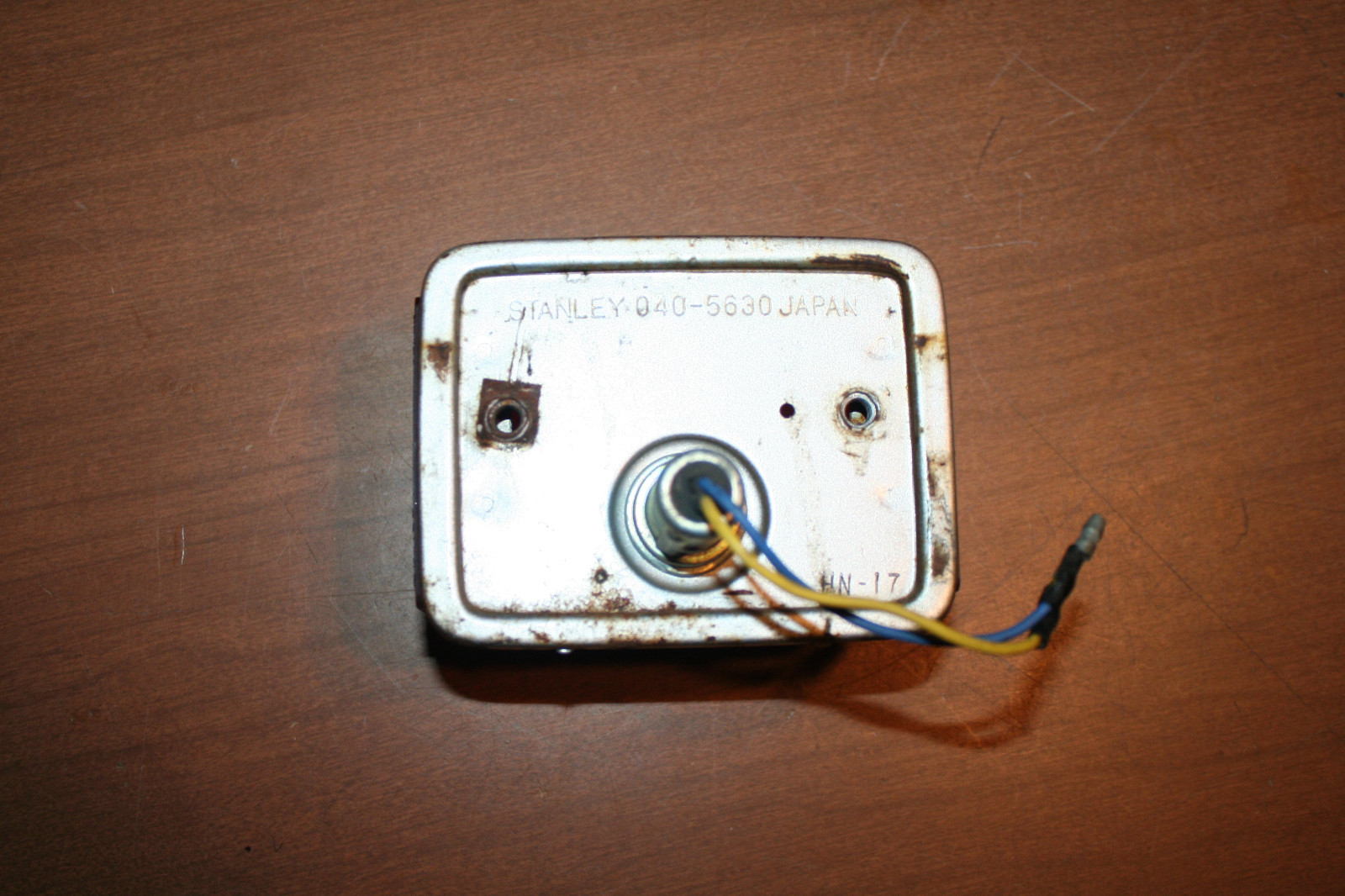 Picture 2 of 8