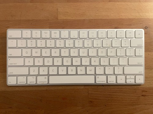 Apple Magic Keyboard (MLA22LL/A) – White – w/Charging Cable – Used, Authentic