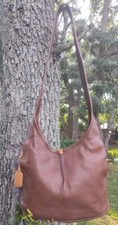 Ugg  Australia Large Soft Pebble Leather Classic Crossbody  W/side Pockets Nice!