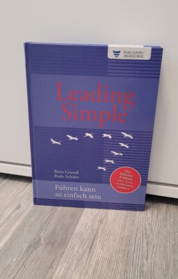 NEU Leading Simple Praxis Handbuch B. Grundl Bodo Schäfer 