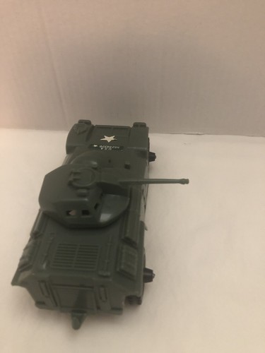 Vintage PP Processed Plastic Co Green Plastic Armored Car Military Vehicle #7190 - Picture 4 of 8