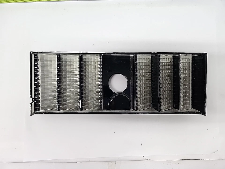 Nuevo OEM GM LH lente de luz trasera interior 16506043 1987-1989 Chevrolet Beretta (682) Foto 3 de 4