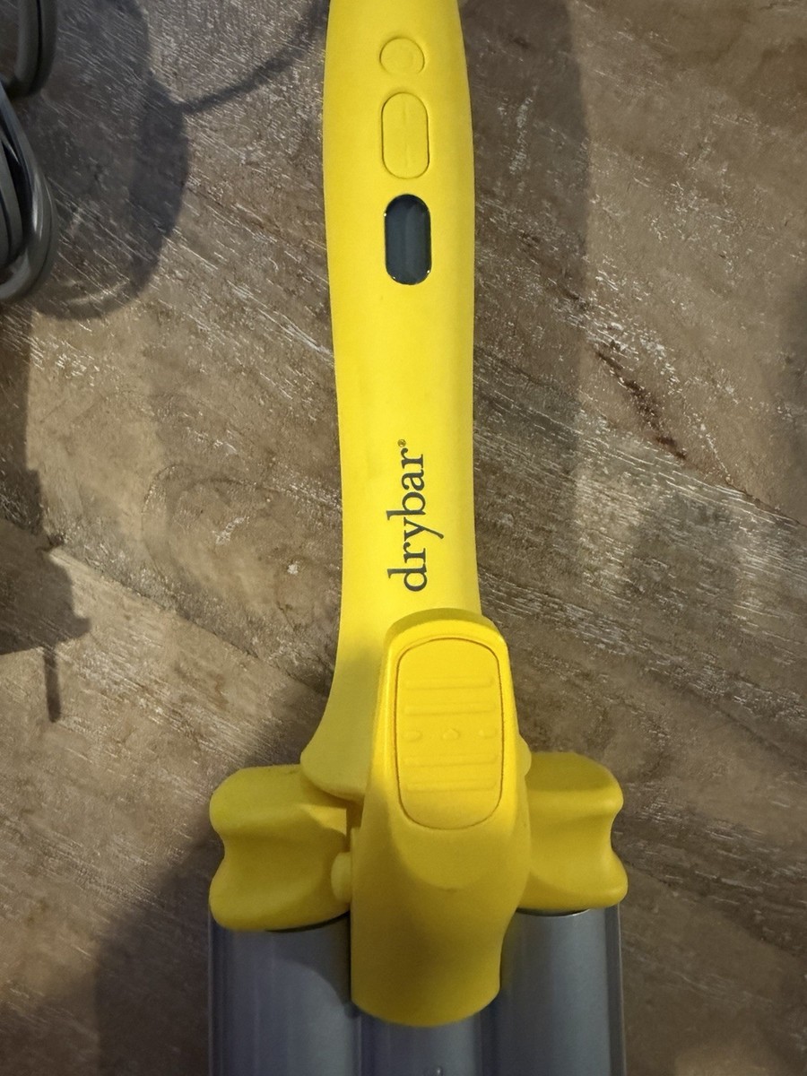 Drybar The Beach Bender Triple Barrel Waver Yellow Hair  display picture 2
