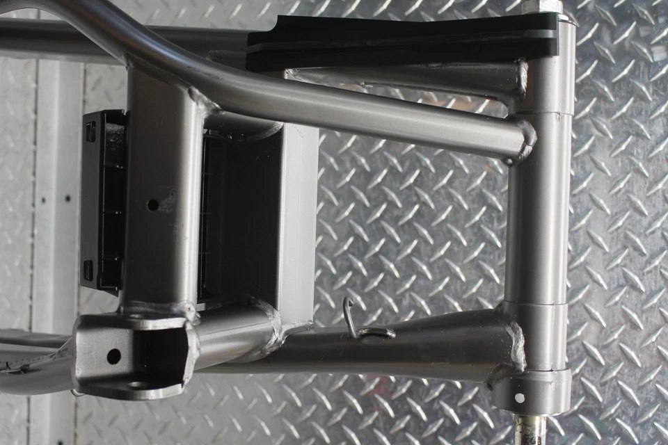 Kawasaki Ninja 650r Ex650c 2009 basculante trasero suspensión trasera brazo oscilante Foto 2 de 4