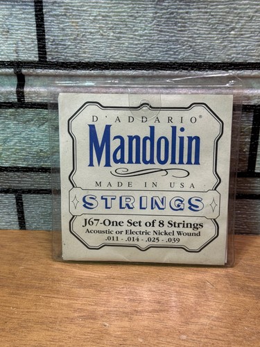 D'Addario Mandolin Strings J67 - One Set Of 8 Strings, Free Daily Shipping!! - Picture 1 of 2