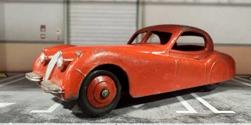 Dinky Toys Jaguar XK120 Vintage No 157 Red Made In England Meccano