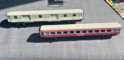 Märklin Personenwagen FD 2.Kl. + Schrift (345733) u. Postwagen aus 2859 Demozug | Zustand: Gebraucht