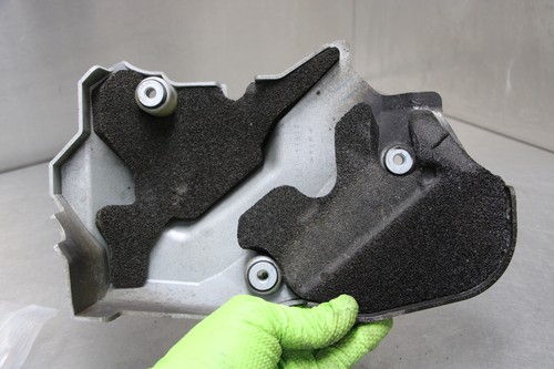 08-12 SUZUKI KATANA 650 GSX650F Front Sprocket Cover - Picture 6 of 7