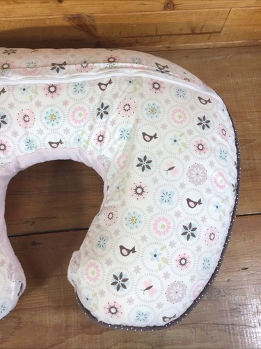 Boppy original feeding and infant support pillow - Picture 8 of 14