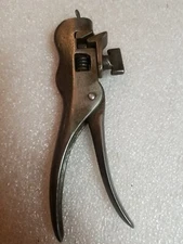 Vintage Unmarked Saw Set Adjustable Hand Saw Tooth Setter USA