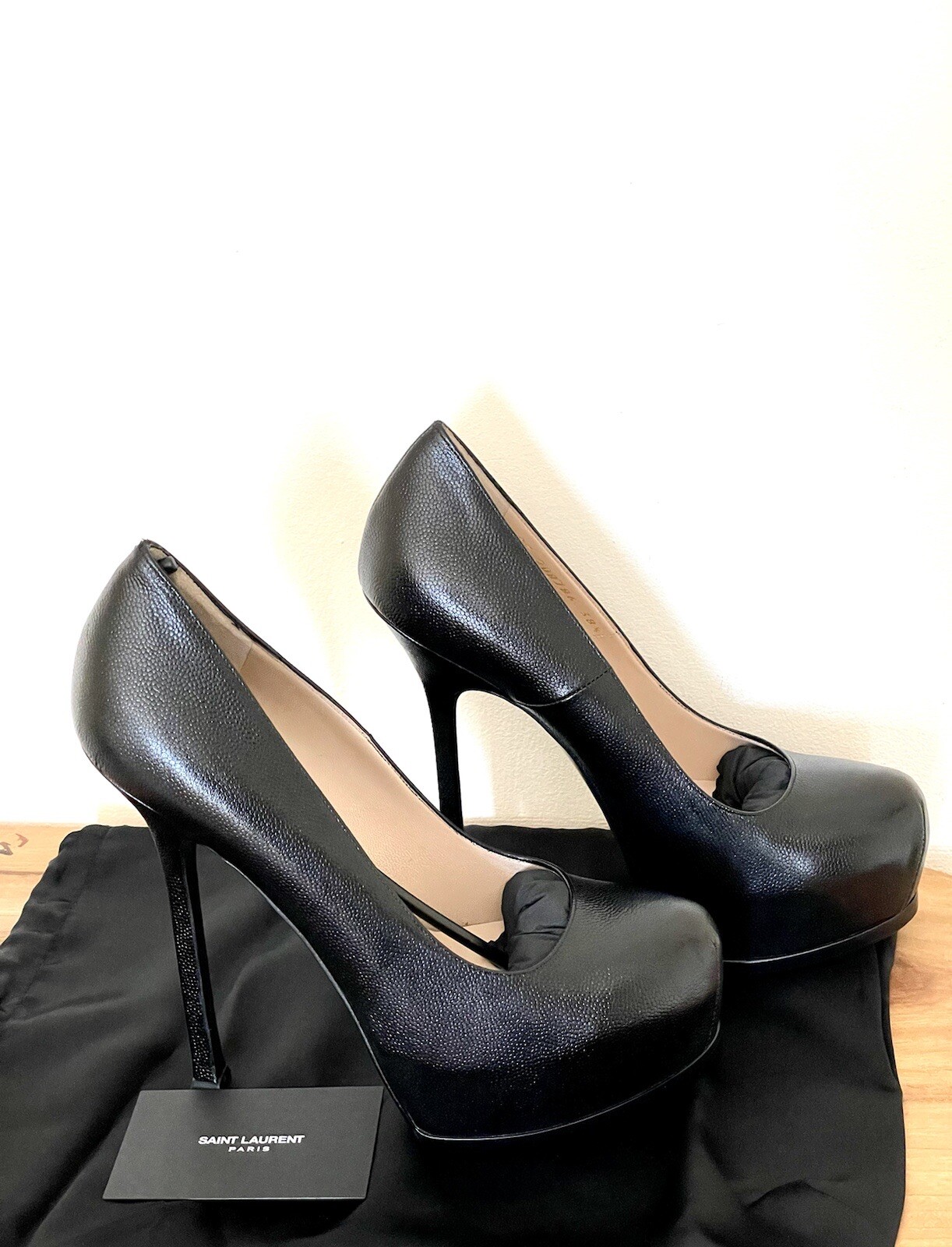 Décolleté Saint Laurent YSL in pelle taglia 38 5 5 5