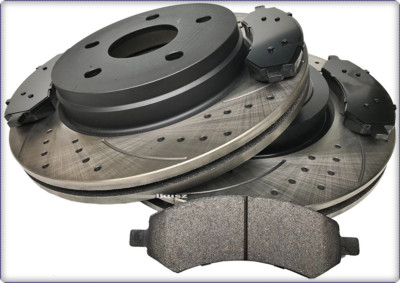 Set Gebohrt Gelöchert Bremsscheiben + Bremsklötze Vorne Für Dodge Ram 2006-2018