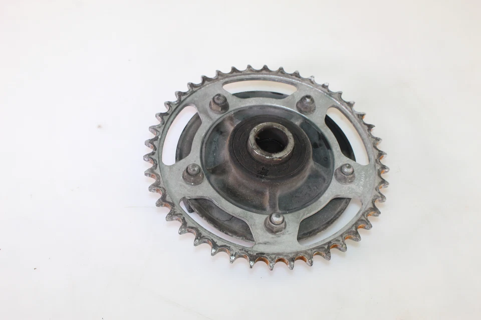 04-05 Piñón trasero Suzuki GSXR750 64511-35F50 64610-35F30 Foto 2 de 4