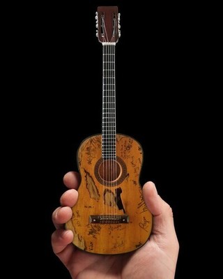 Willie Nelson Signature “Trigger” Acoustic Guitar Mini Replica – Collectible Model By Axe Heaven