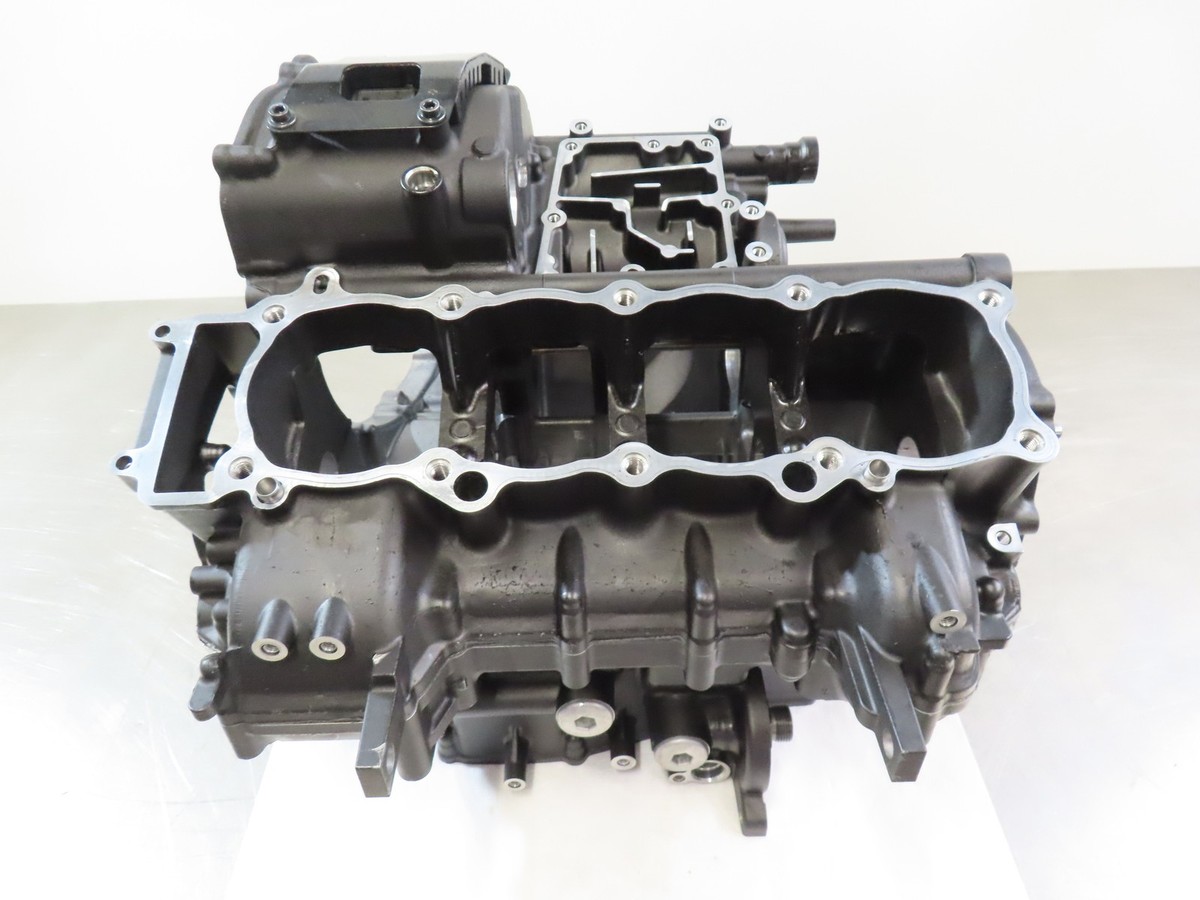 ヤマハSR EB1464 2024 24 YAMAHA YZF R1M R1-M CRANKCASES | eBay