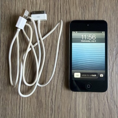 Apple iPod 4th Generation Touch Black (8 GB) A1367