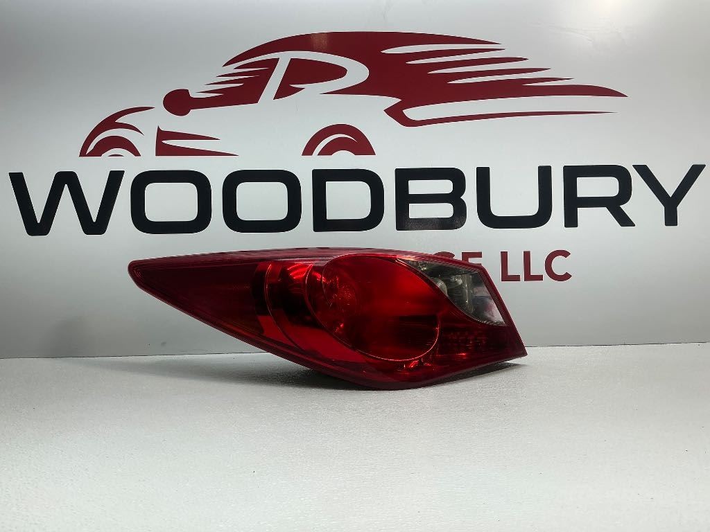 2011-2012-2013-2014 SONATA Driver Tail Light VIN B 8th Digit Incandescent 156892