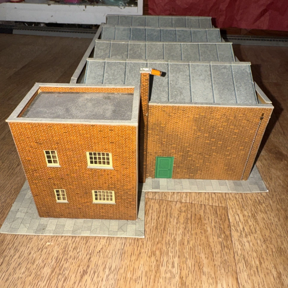 Superquick B34 Depot Building card kit Arkwright Son Engineering OO - Image 3 of 4