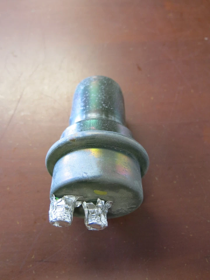 保时捷 930 燃油积累器 — 第 2/3 张图片