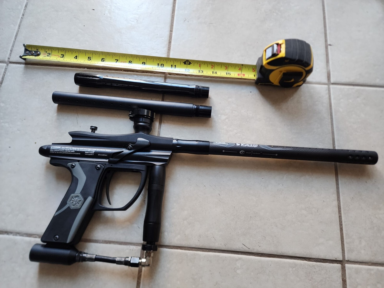 Spyder Fenix electronic Paintball Marker with 3 barrels, carbon fiber