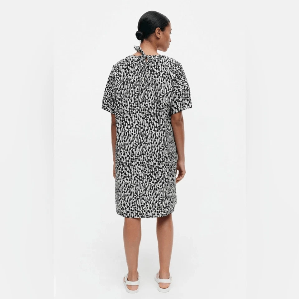 VESTIDO SEERSUCKER DE ALGODÓN GRANDE MARIMEKKO BEESI TUULAHDUS Foto 4 de 4