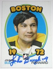 JOHNNY BUCYK SIGNED 09-10 ITG 1972 THE YEAR IN HOCKEY BRUINS CARD AUTOGRAPH AUTO