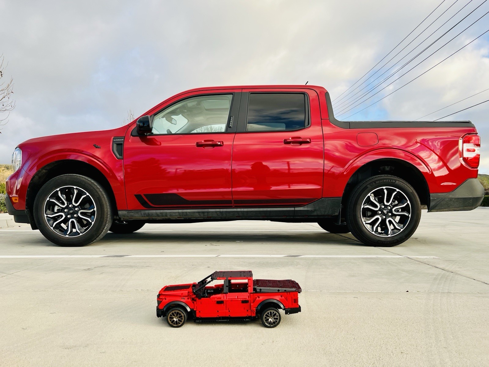 TGL T5014 Ford Raptor 3249 PCS. Building blocks Technic 1:8 Scale.  Assembled.