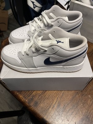 Nike Air Jordan 1 Low (GS) Sneaker White Grey Navy Boys Size 5 NEW NO BOX!