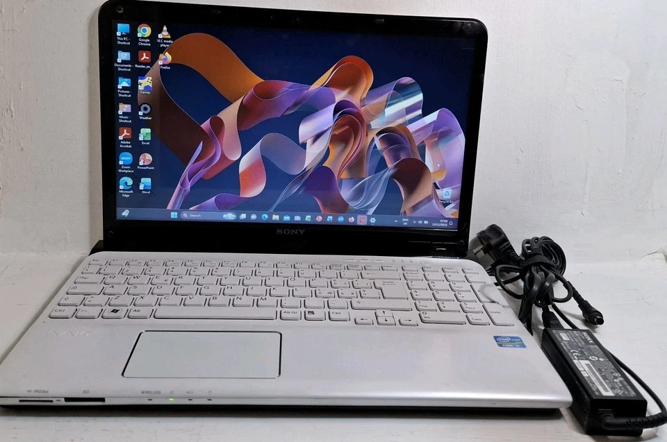 Sony Vaio intel-Core i5 16GB/1TB SSD Win 11 Pro + 2024 Office 365 Laptop - Image 4 of 4