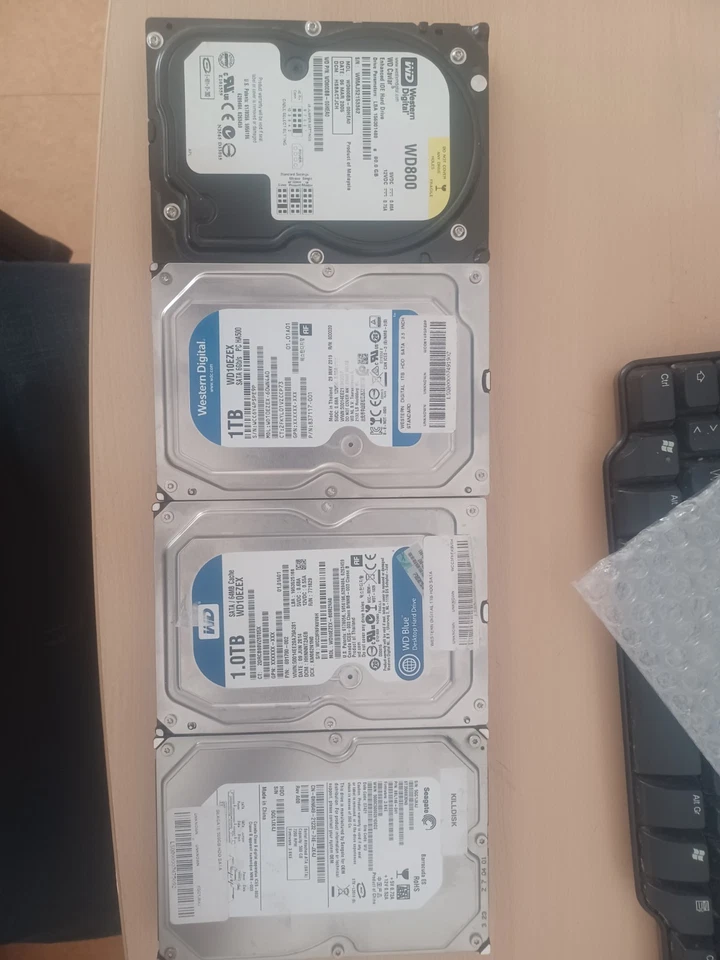 LOT DE 4 DISQUES DUR 3.5" WESTERN DIGITAL
