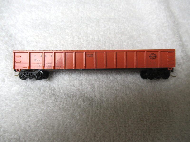 N SCALE PBNE 898 BETHLEHEM PHILADELPHIA & NEW ENGLAND 84001 ON BOTTOM