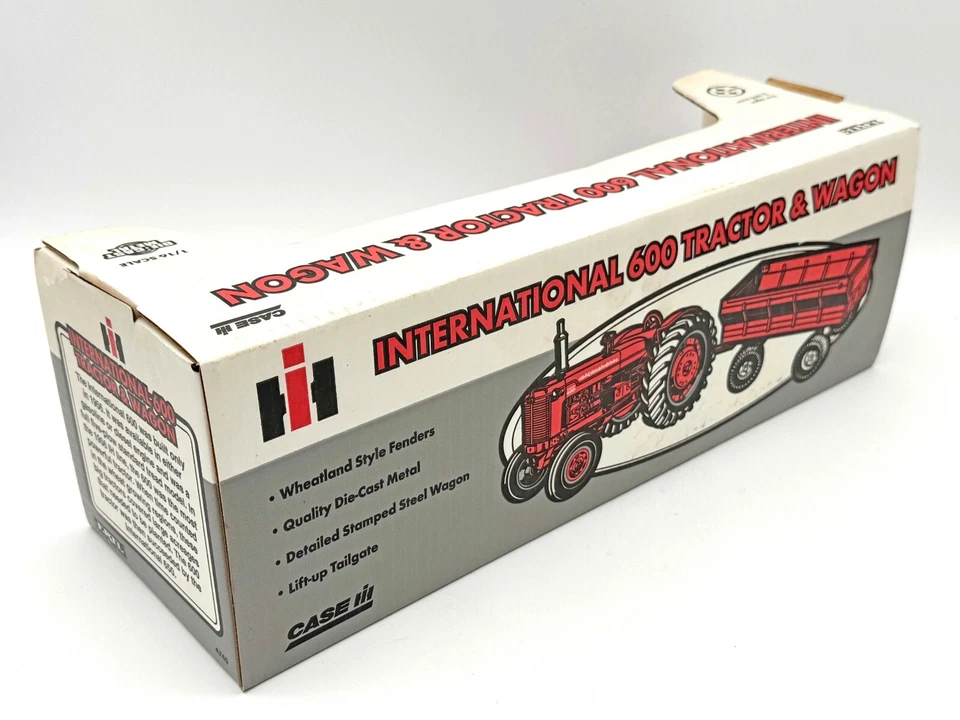 1/16 International Harvester 600 Tractor With Flare Box Wagon - Image 3 of 3