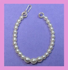 Dreamz VINTAGE REPRODUCTION of CREAM GRADUATED PEARL NECKLACE for Barbie doll