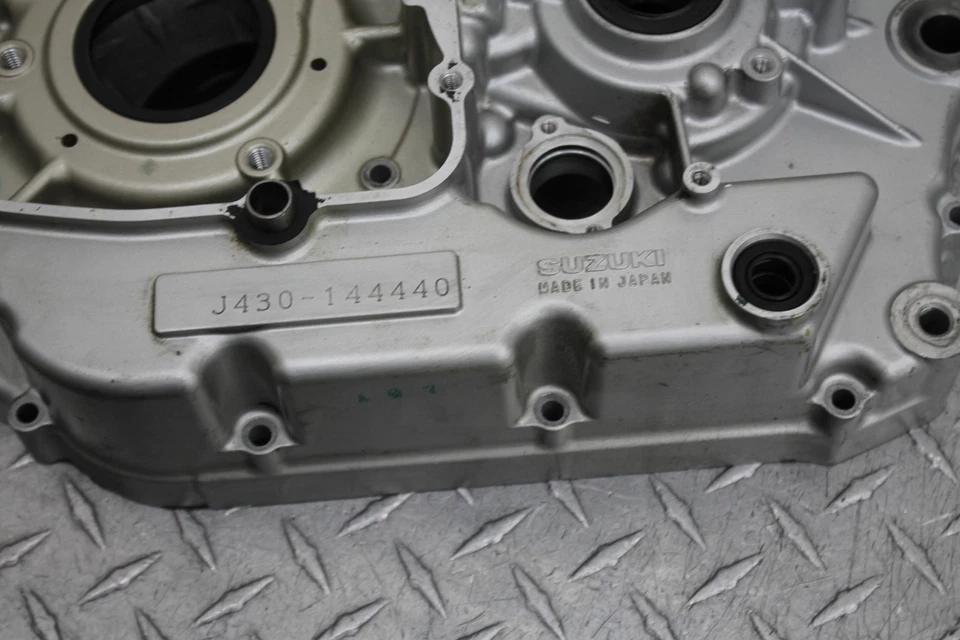 2007 铃木 GZ250 发动机电机曲柄箱块 — 第 2/4 张图片