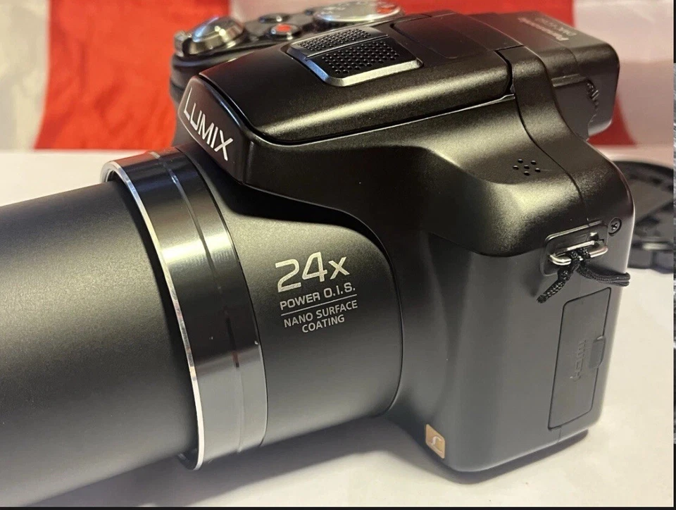 Full Spectrum Panasonic LUMIX FZ60 Digital Bridge Camera - Image 3 of 3